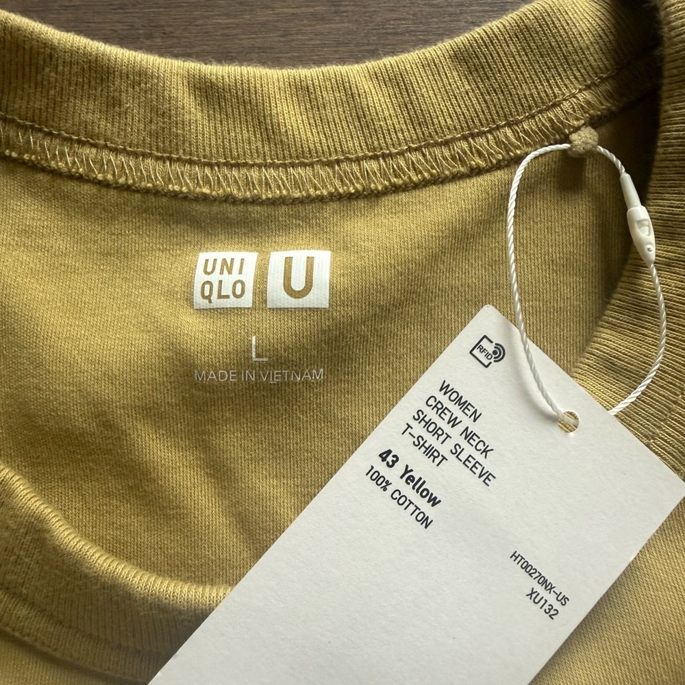 NWT Uniqlo T-shirt Women’s U yellow Crew Neck Short Sleeve  100% Cotton - Picture 2 of 3
